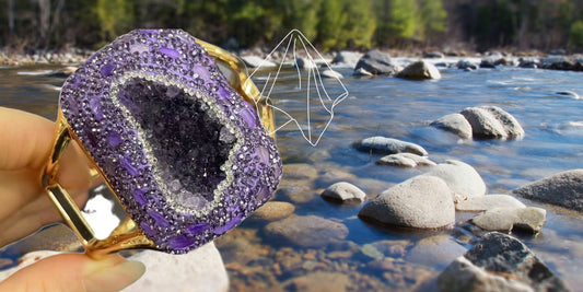 Pourquoi entretenir ses bijoux en pierres naturelles