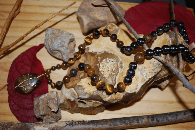 Collier en hématite et œil de tigre