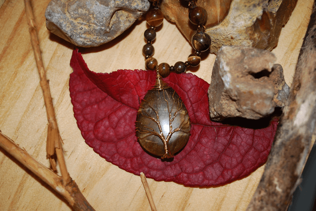 Collier en hématite et œil de tigre