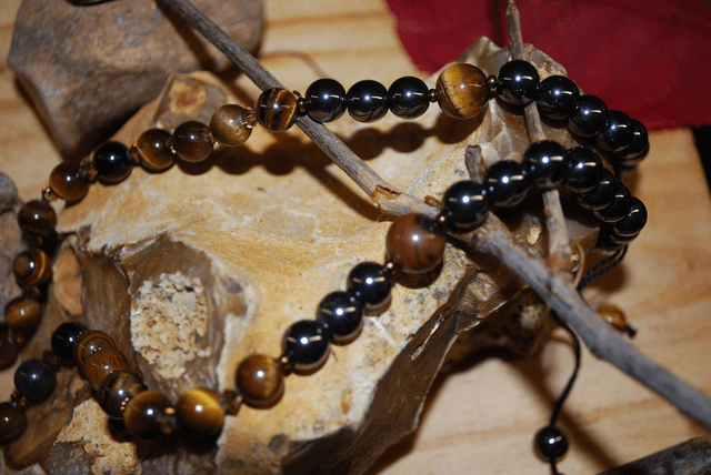 Collier en hématite et œil de tigre