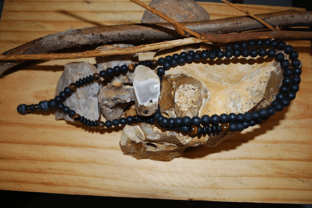 Collier pierre de lave et œil de tigre