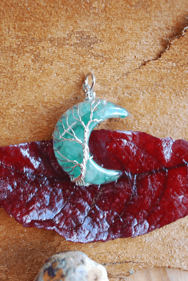 Collier demi-lune en aventurine verte