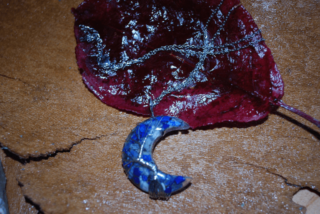Collier demi-lune lapis-lazuli