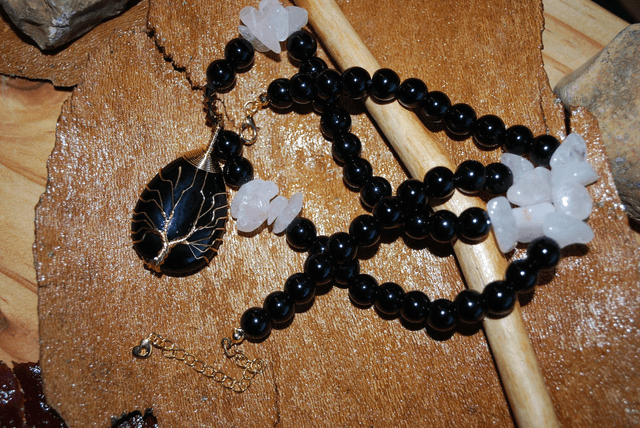Collier obsidienne en onyx et quartz rose 
