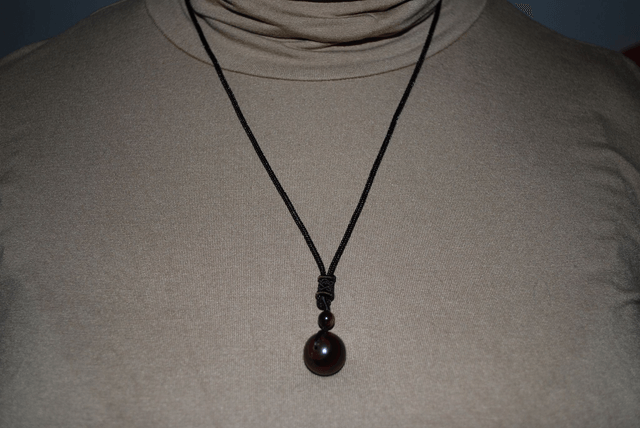 Collier boule en grenat almandin