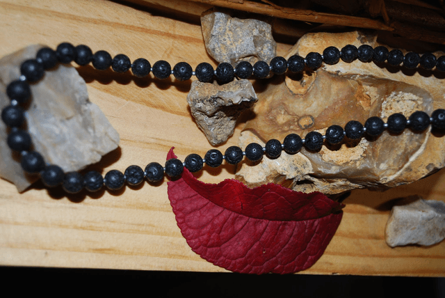 Collier pierre de lave