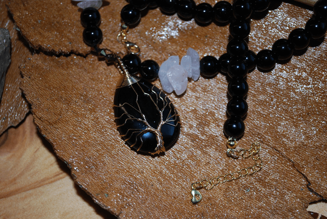Collier obsidienne en onyx et quartz rose 