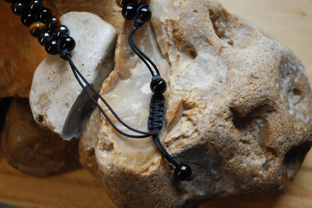 Bracelet en œil de tigre, hématite et onyx