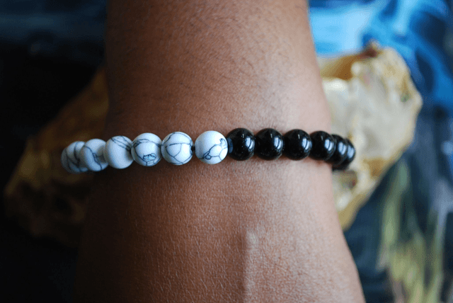 Bracelet en howlite et onyx