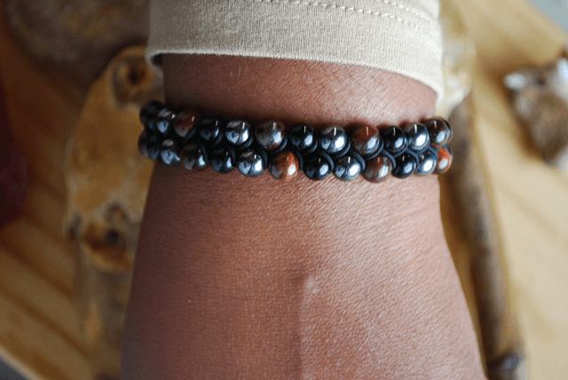 Bracelet pont énergétique : obsidienne, grenat almandin et hématite