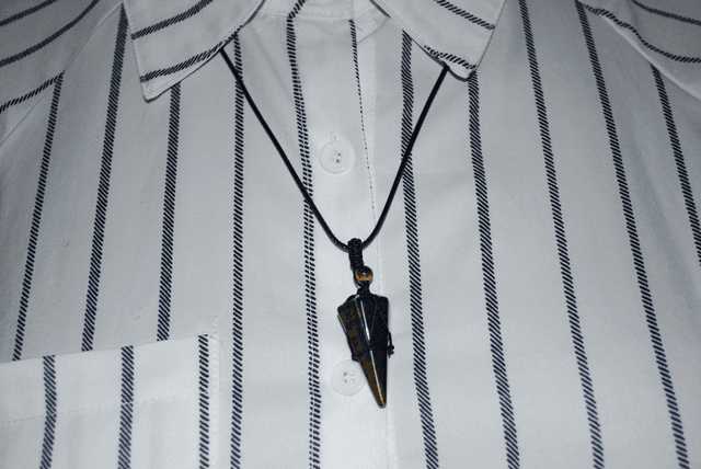 Collier pointe œil de tigre