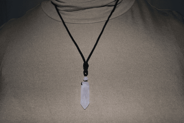 Collier en quartz rose pointe