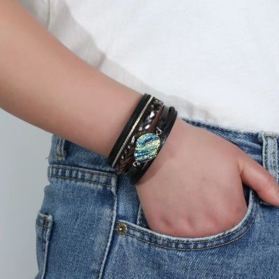 Pierres-vertes-semi-précieuses-bracelet-bohème-noir