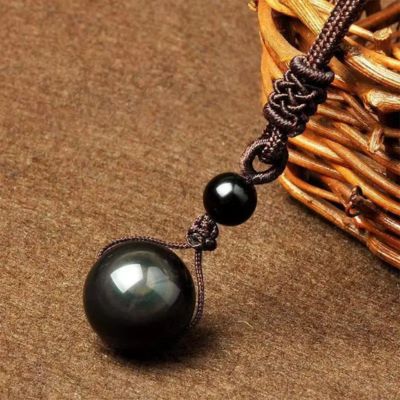 Obsidienne-pierre-collier-talisman